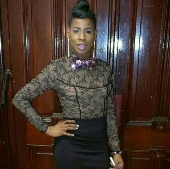 Black lace blouse - Picture 6 of 6